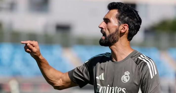 体育在线直播-阿韦洛亚2019年采访：维尼修斯让我充满期待；努力向穆帅看齐