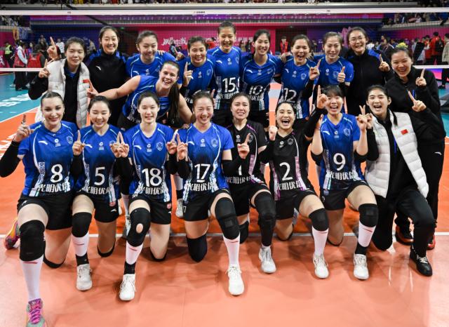 龙珠直播足球-上海女排时隔二十五载再登顶 联赛新人崭露头角